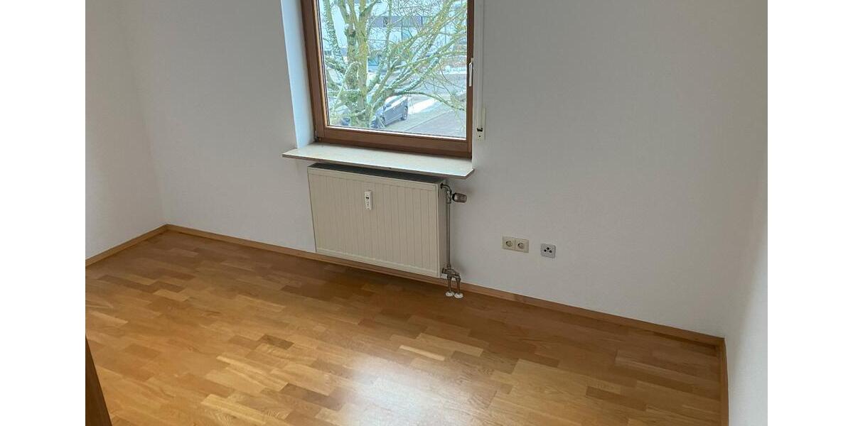 Etagenwohnung Lehrensteinsfeld - 3.5 Zimmer, 99 m&sup2;, 1.000&euro; | Angebot:25964396