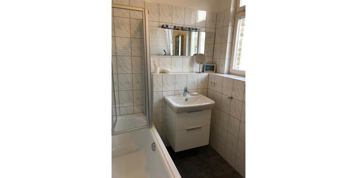 Dachgeschoßwohnung Stuttgart Lehen - 3 Zimmer, 84 m&sup2;, 1.450&euro; | Angebot:25806194