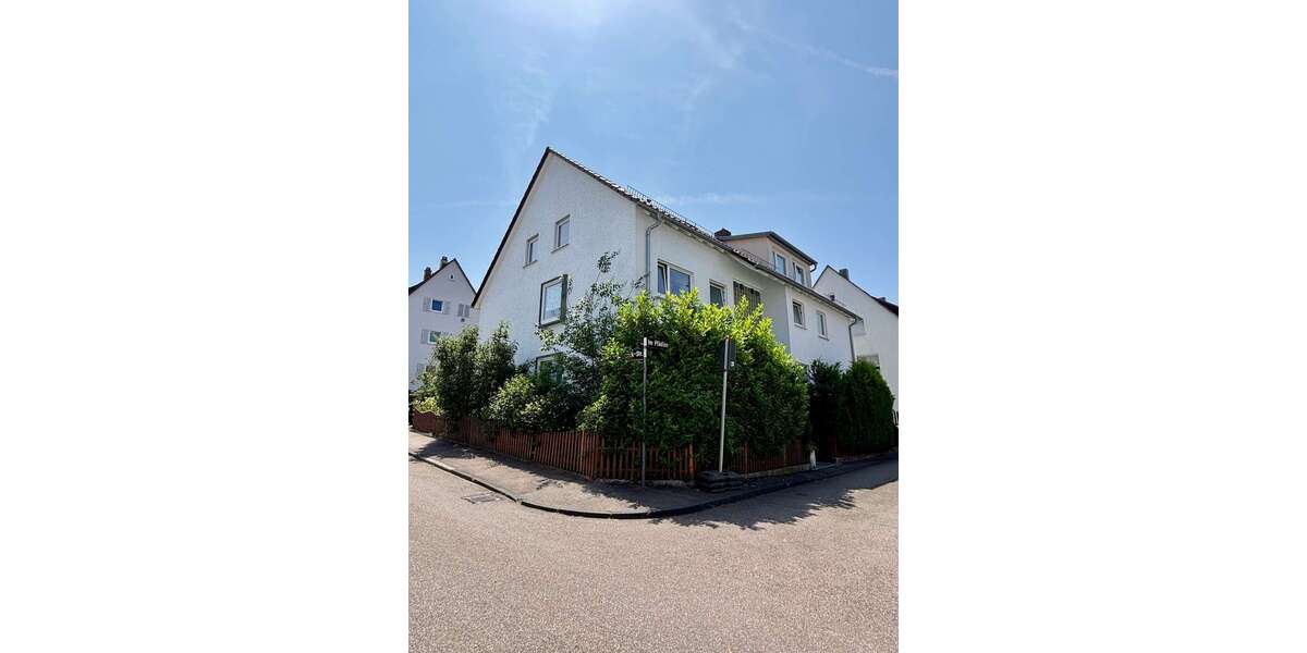 Einfamilienhaus Stuttgart-Stammheim Stammheim - 14 Zimmer, 310 m&sup2;, 1.150.000&euro; | Angebot:24468788