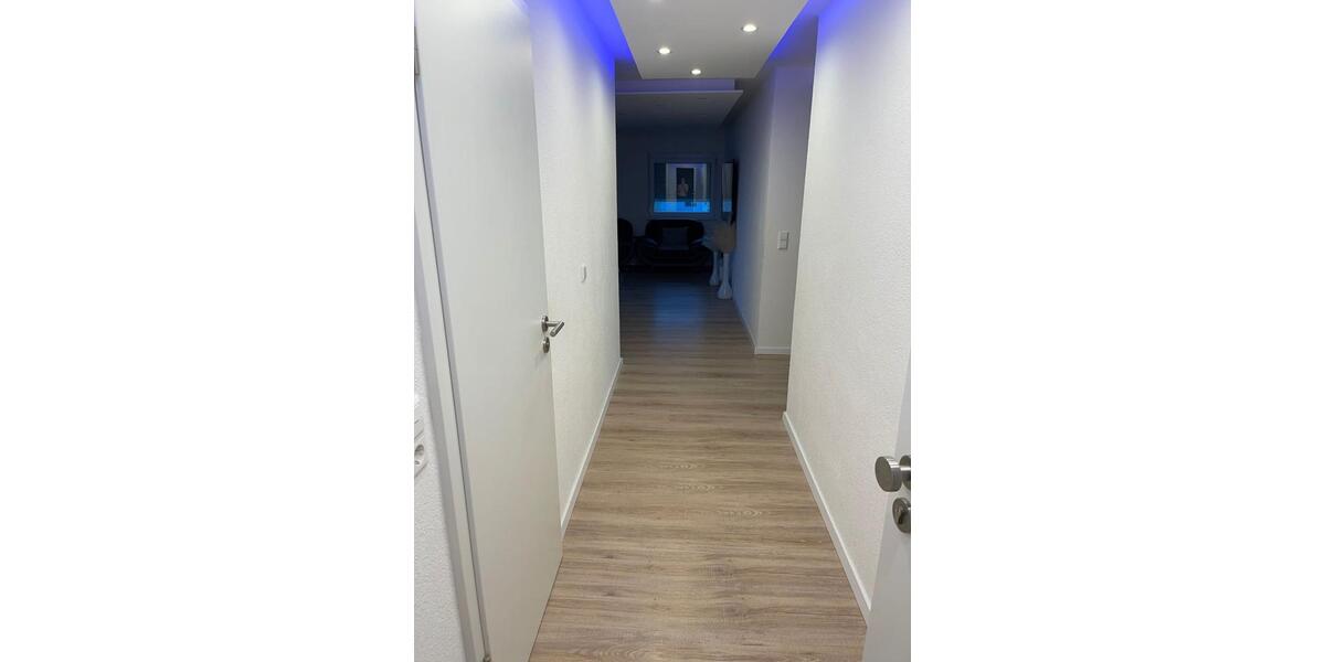 Dachgeschoßwohnung Böblingen Dagersheim - 3 Zimmer, 72 m&sup2;, 1.225&euro; | Angebot:25979030