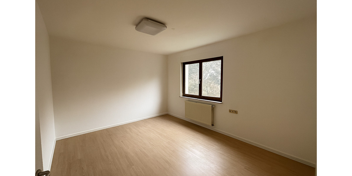 Etagenwohnung Stuttgart Bad Cannstatt - 4 Zimmer, 100 m&sup2;, 1.800&euro; | Angebot:25369076