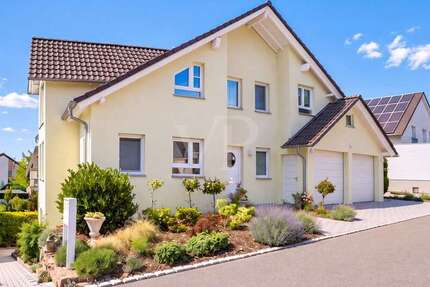 Haus Brackenheim - 9 Zimmer, 252 m&sup2;, 935.000&euro; | Angebot:27512436