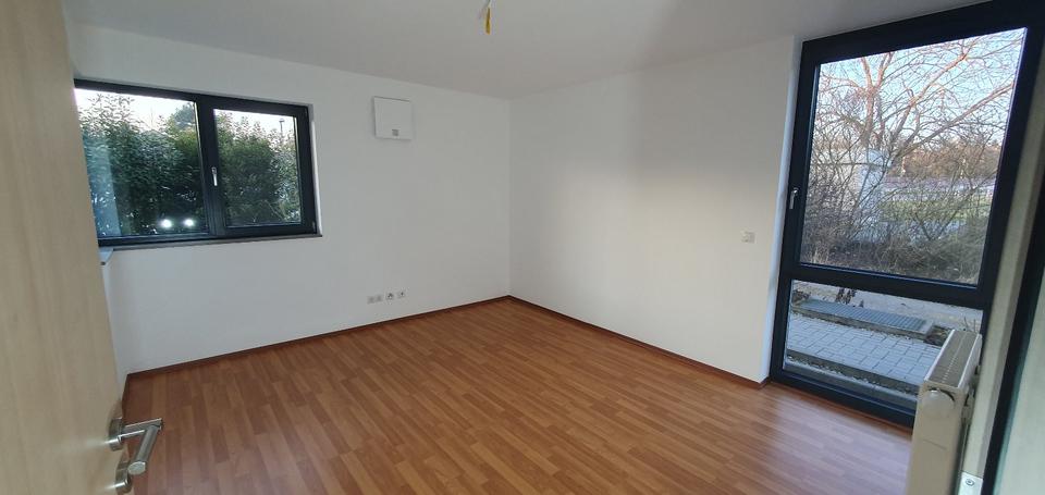 Erdgeschoßwohnung Sindelfingen Darmsheim - 3 Zimmer, 83 m&sup2;, 1.565&euro; | Angebot:25591058