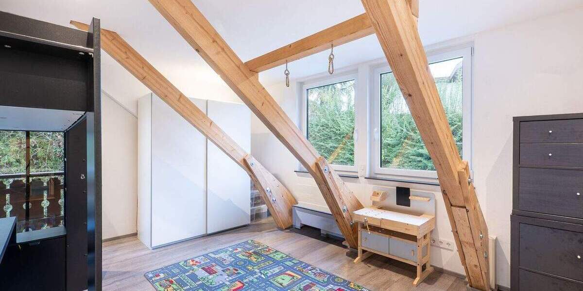 Einfamilienhaus Asperg - 7 Zimmer, 164 m&sup2;, 599.000&euro; | Angebot:25697958