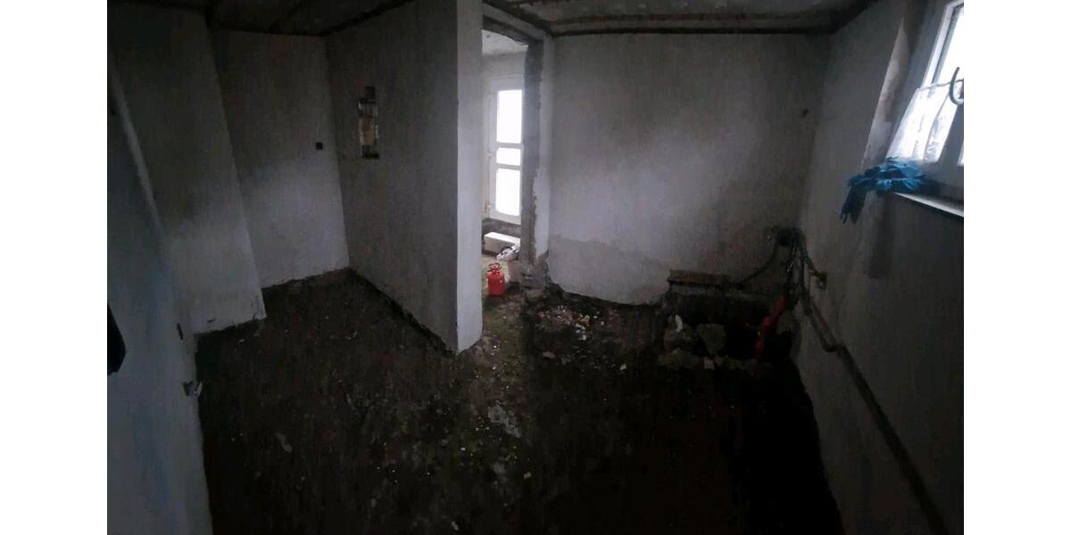 Einfamilienhaus Friolzheim - 5 Zimmer, 150 m&sup2;, 130.000&euro; | Angebot:25224290