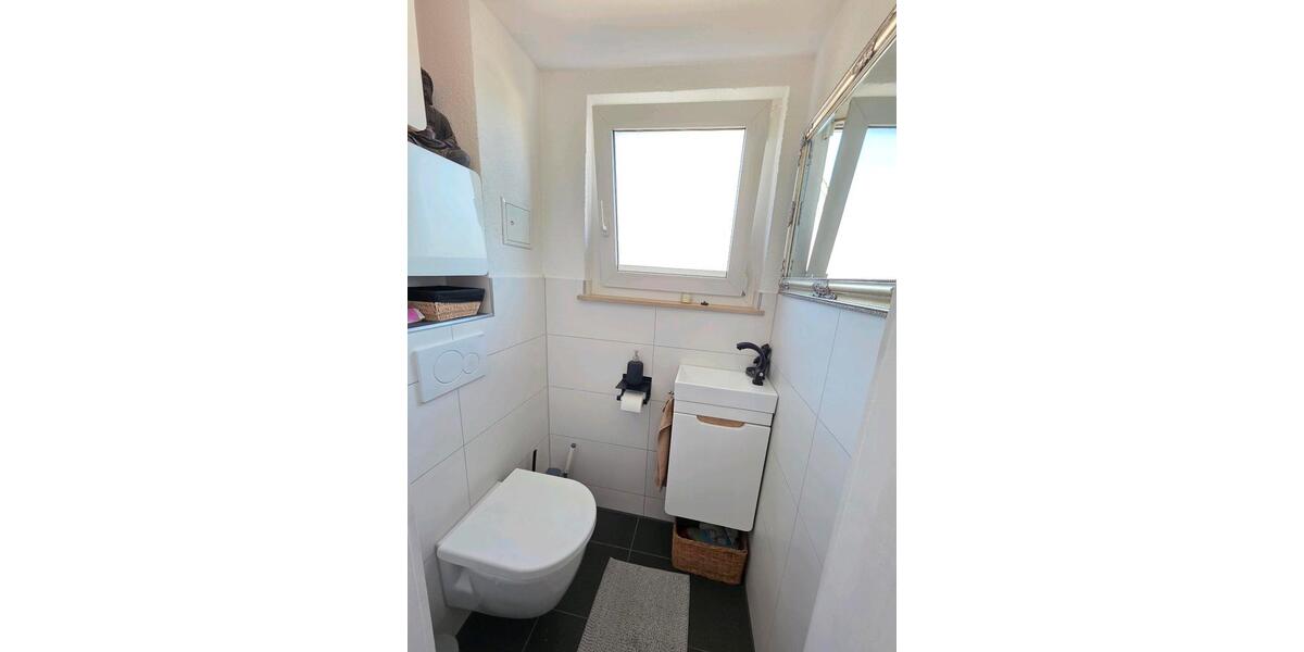 Etagenwohnung Köngen - 6 Zimmer, 120 m&sup2;, 2.000&euro; | Angebot:25923470