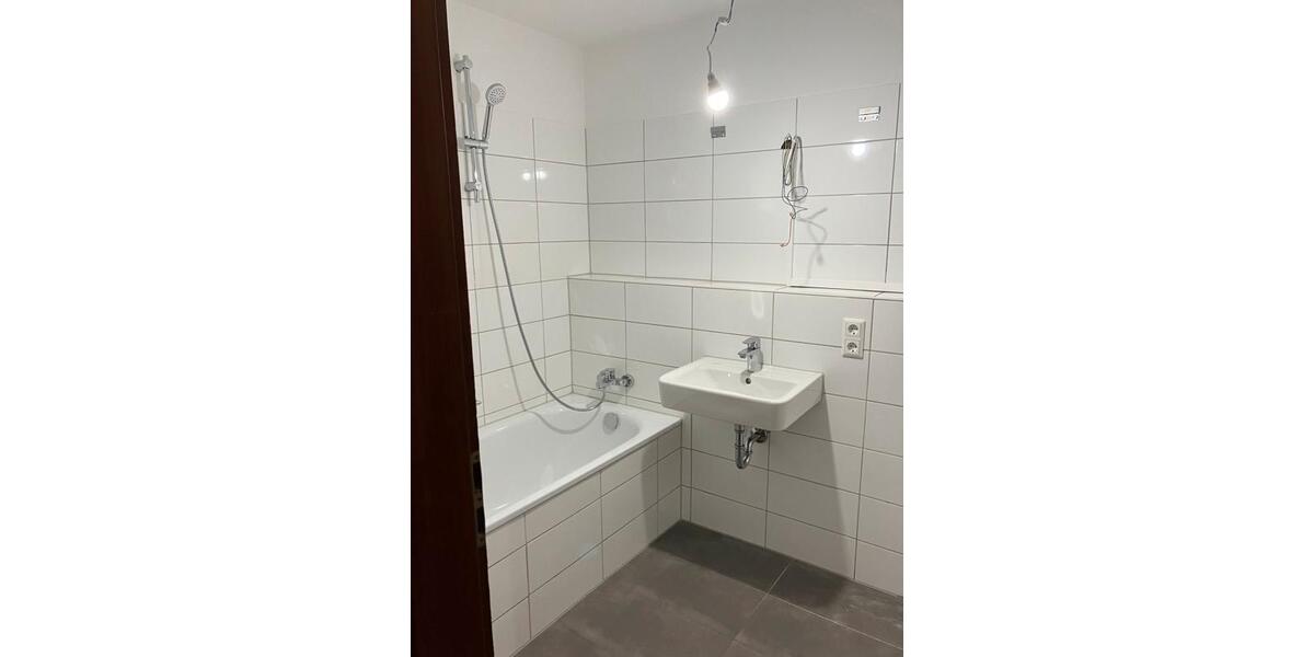 Erdgeschoßwohnung Stuttgart Stuttgart-West - 3 Zimmer, 83 m&sup2;, 991&euro; | Angebot:25919064