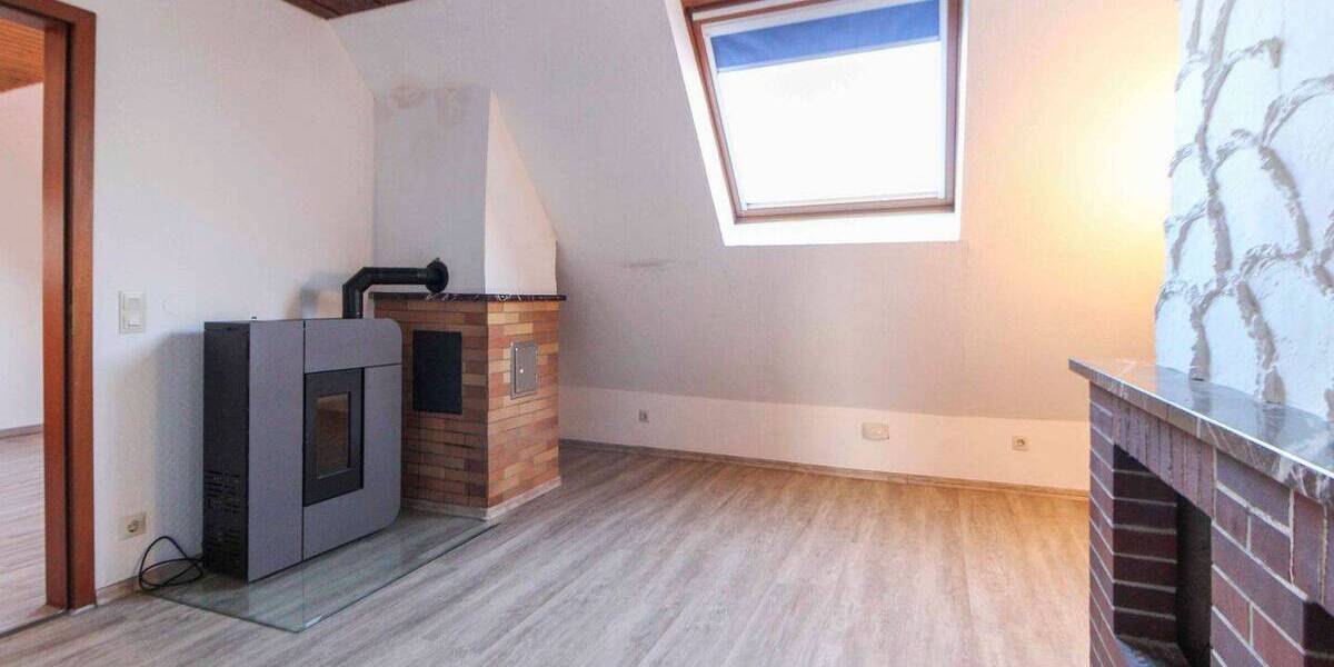 Einfamilienhaus Erligheim - 9 Zimmer, 375.000&euro; | Angebot:26016622