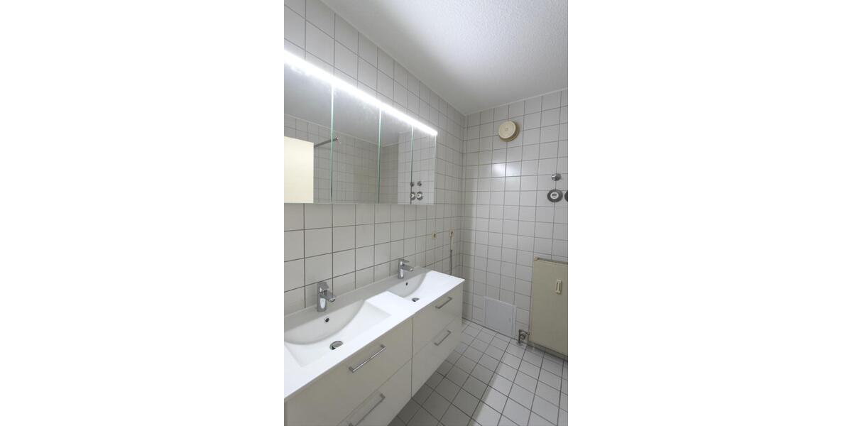 Erdgeschoßwohnung Heilbronn - 3.5 Zimmer, 116 m&sup2;, 1.390&euro; | Angebot:22605542