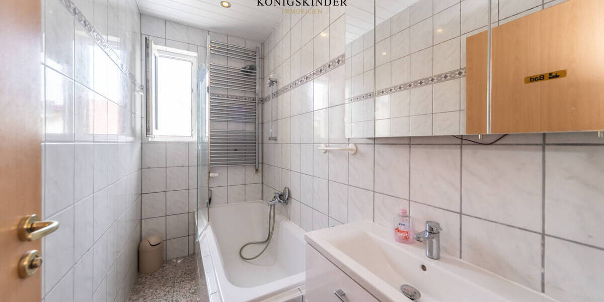 Mehrfamilienhaus, Wohnhaus Stuttgart / Zuffenhausen Zuffenhausen - 1 Zimmer, 330 m&sup2;, 1.299.000&euro; | Angebot:25676005