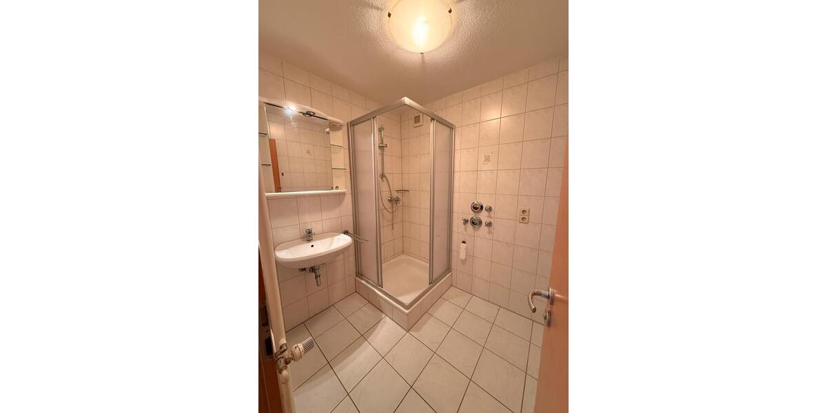 Etagenwohnung Hemmingen - 3.5 Zimmer, 85 m&sup2;, 1.350&euro; | Angebot:27549085