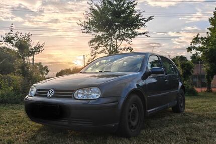 VW Golf 235.000 km 650 &euro; Ludwigsburg 71642