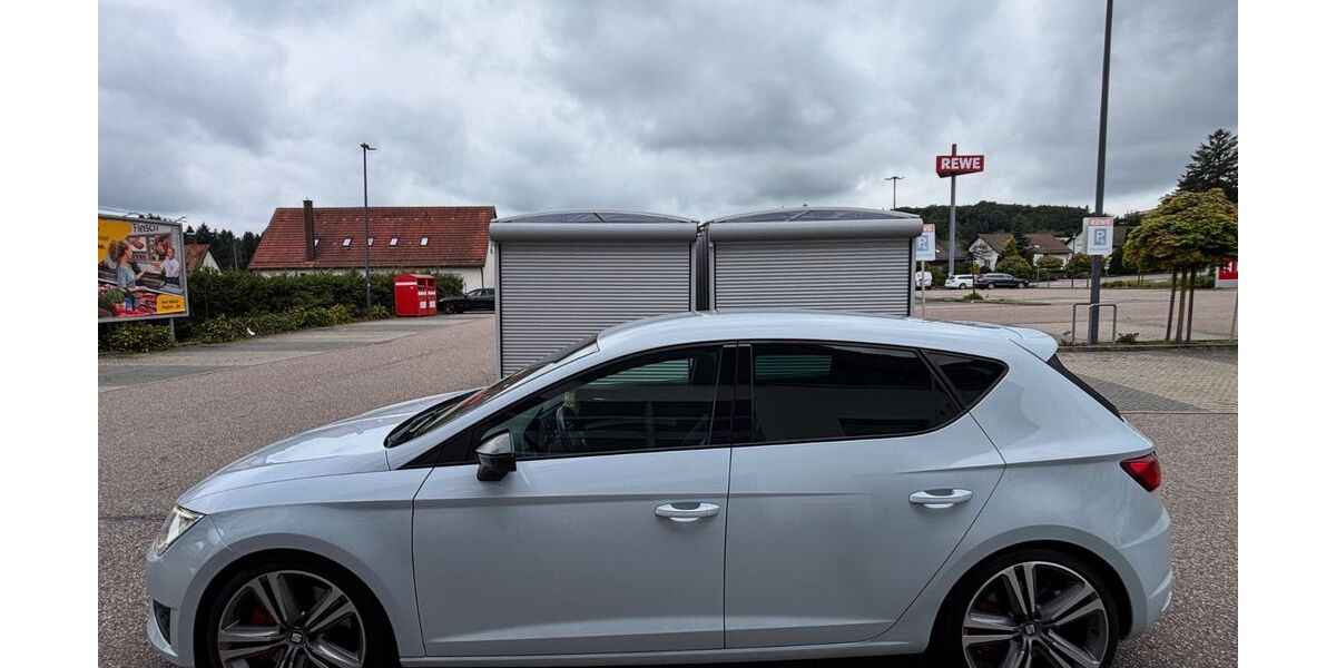 Seat Leon 173.000 km 12.999 &euro; Wüstenrot 71543