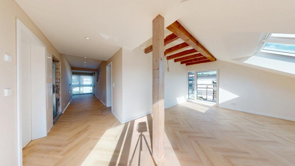 Dachgeschoßwohnung Weinstadt - 2.5 Zimmer, 60 m&sup2;, 1.190&euro; | Angebot:25812886