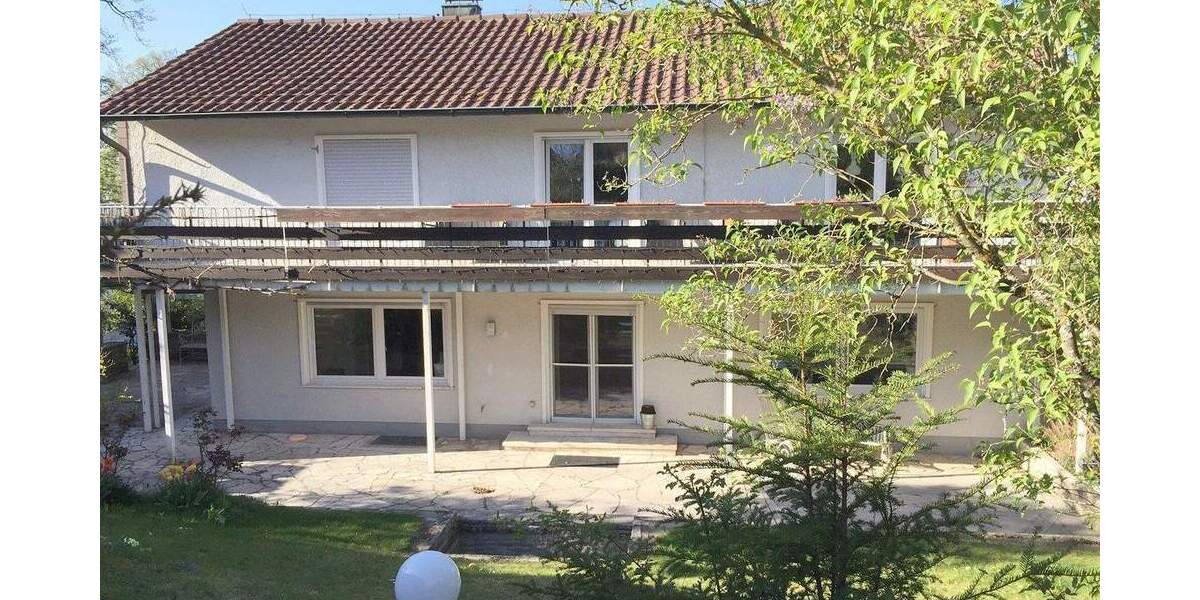 Mehrfamilienhaus, Wohnhaus Gerlingen - 8 Zimmer, 310 m&sup2;, 1.600.000&euro; | Angebot:25796480
