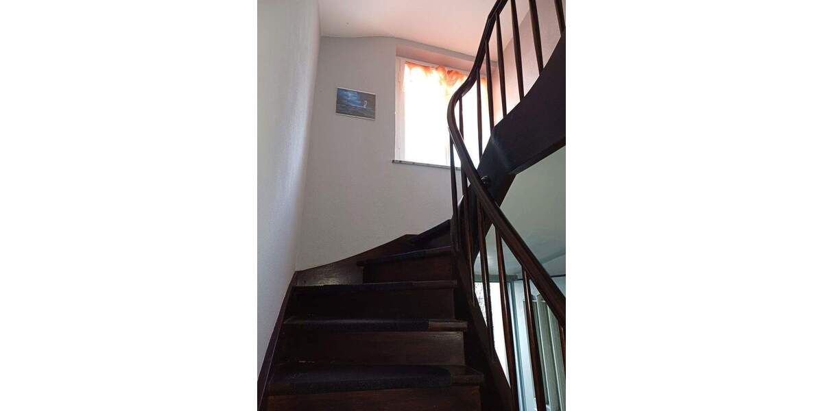 Doppelhaushälfte Stuttgart Weilimdorf - 8 Zimmer, 177 m&sup2;, 598.000&euro; | Angebot:25724263