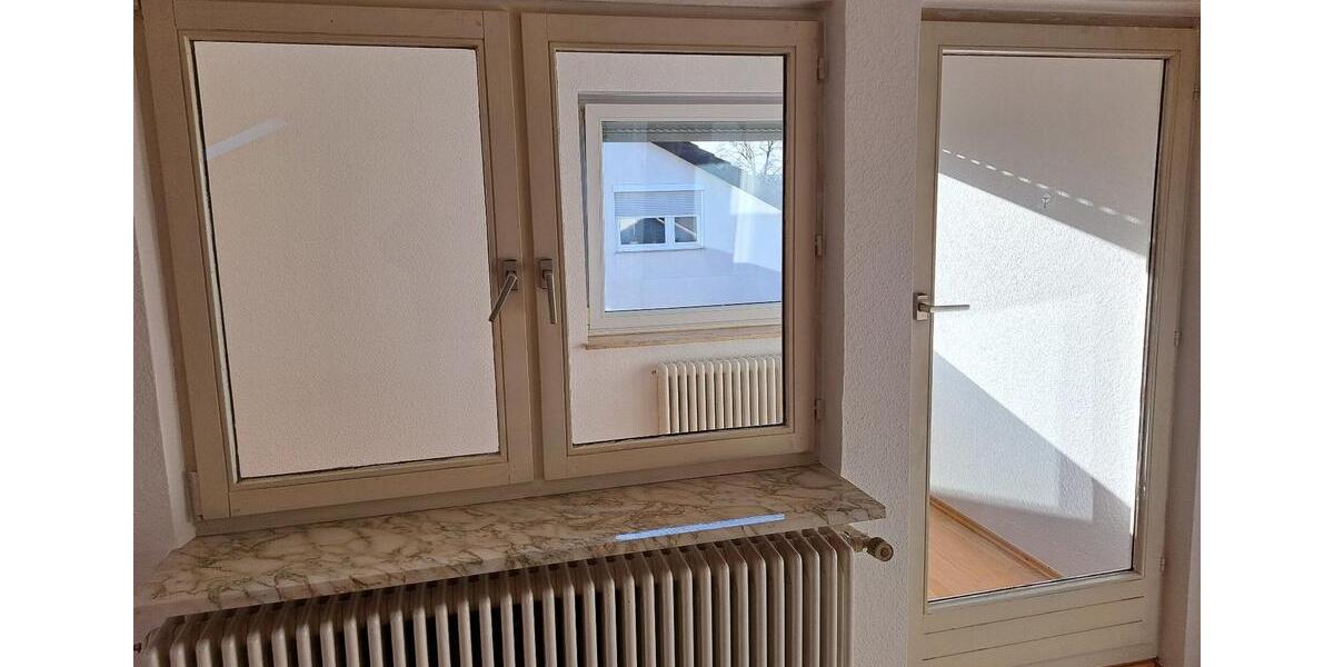 Dachgeschoßwohnung Bietigheim-Bissingen Bissingen - 2.5 Zimmer, 95 m&sup2;, 790&euro; | Angebot:25791216