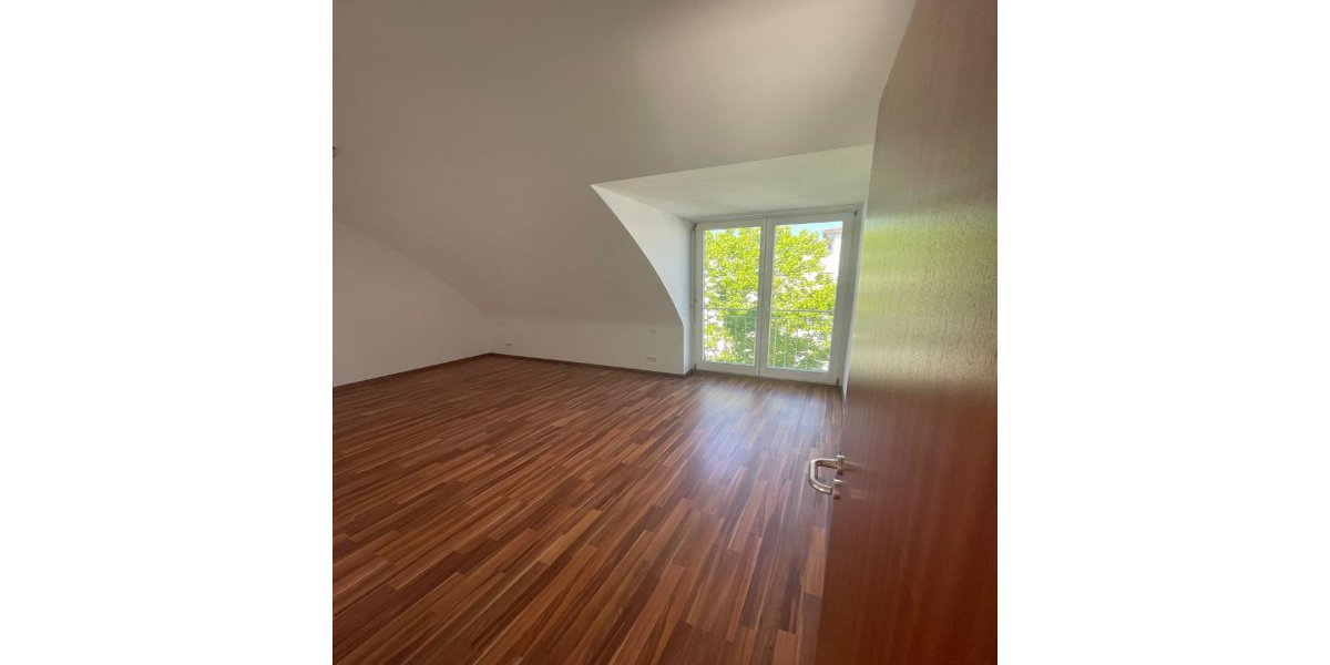 Dachgeschoßwohnung Ludwigsburg - 3 Zimmer, 70 m&sup2;, 369.000&euro; | Angebot:27185767