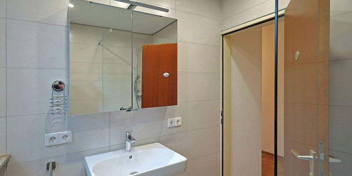 Etagenwohnung Weissach - 3 Zimmer, 95 m&sup2;, 1.100&euro; | Angebot:25682077