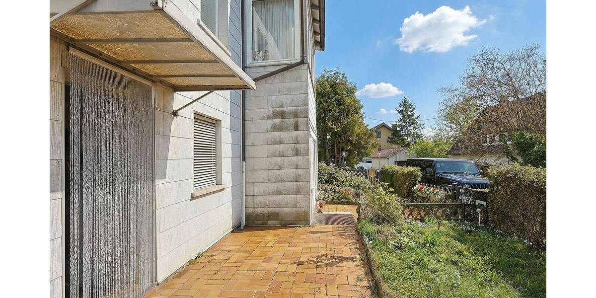 Einfamilienhaus Leonberg - 9 Zimmer, 240 m&sup2;, 750.000&euro; | Angebot:26015666