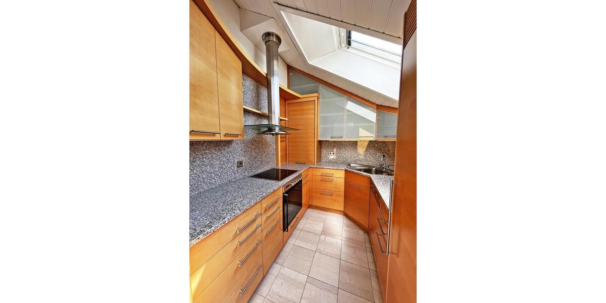 Dachgeschoßwohnung Lauffen am Neckar - 3.5 Zimmer, 89 m&sup2;, 1.250&euro; | Angebot:26477083