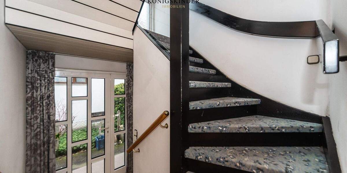 Einfamilienhaus Ludwigsburg Oßweil - 6 Zimmer, 151 m&sup2;, 449.000&euro; | Angebot:25669333