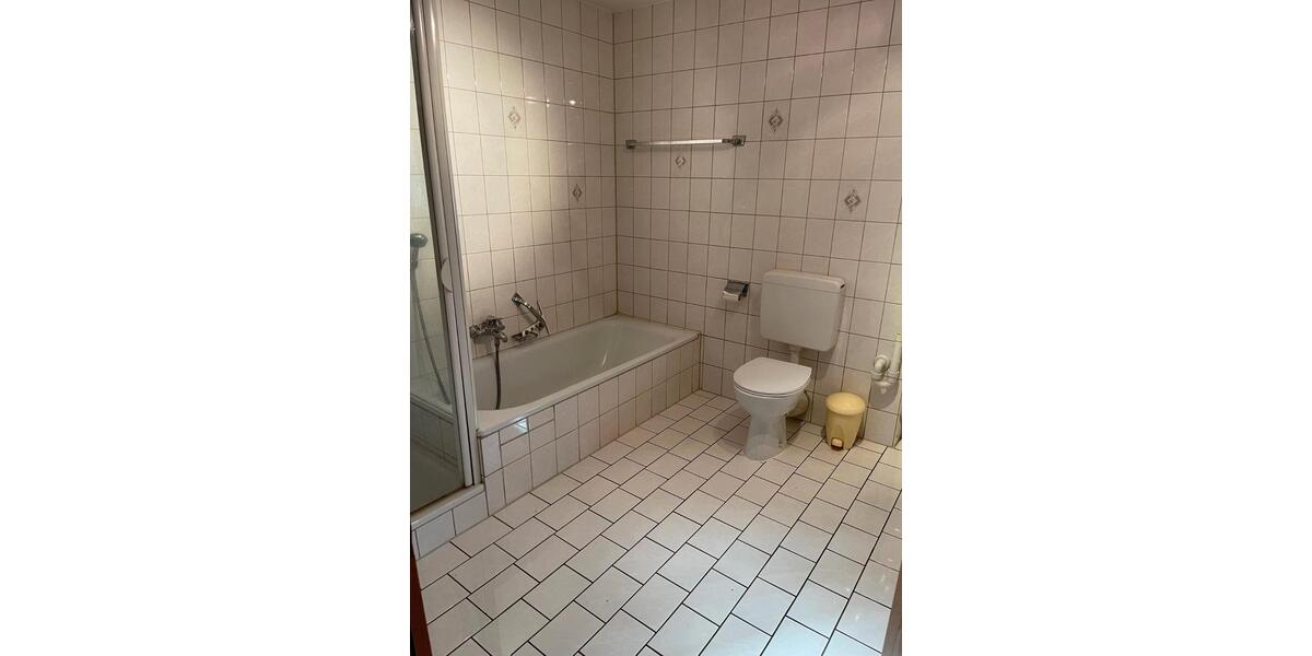 Erdgeschoßwohnung Kirchheim am Neckar - 2.5 Zimmer, 76 m&sup2;, 900&euro; | Angebot:27552241