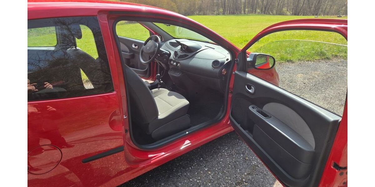 Renault Twingo 135.200 km 2.200 &euro; Berglen 73663