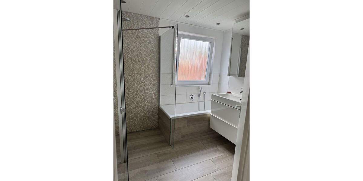 Etagenwohnung Leonberg - 4 Zimmer, 99 m&sup2;, 439.000&euro; | Angebot:25720622