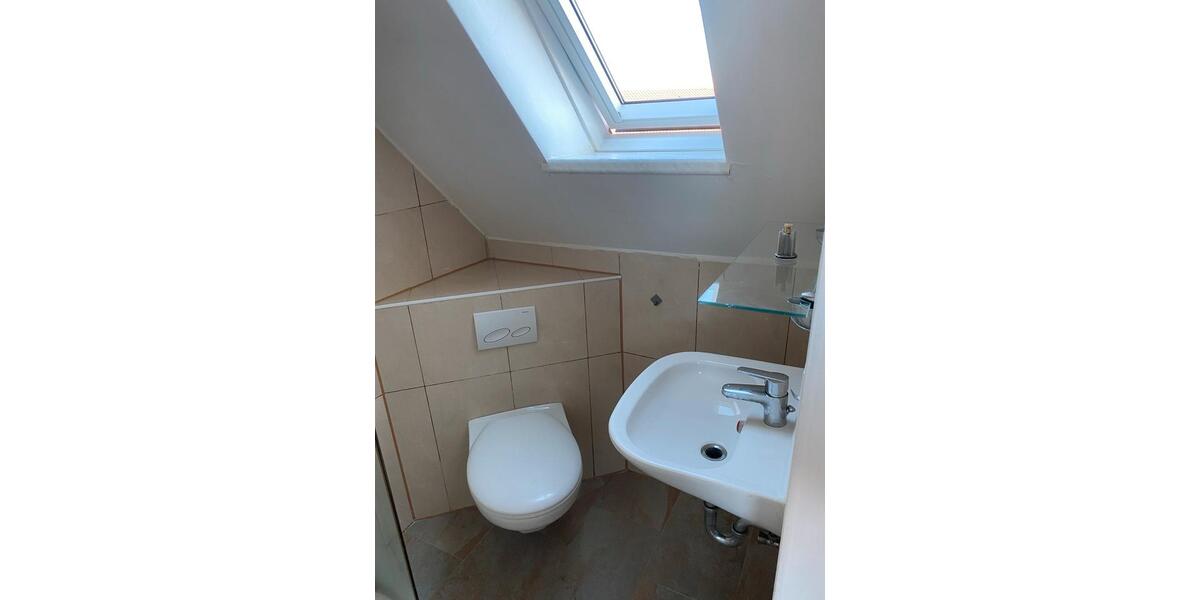Dachgeschoßwohnung Brackenheim - 1 Zimmer, 27 m&sup2;, 400&euro; | Angebot:26432831