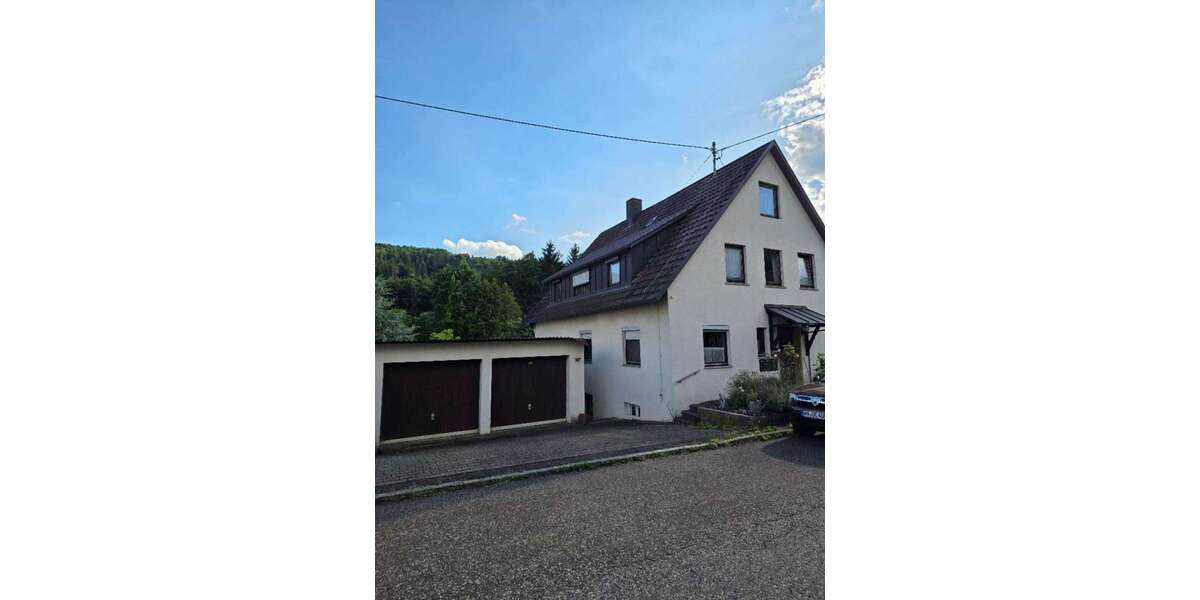 Etagenwohnung Murrhardt - 5 Zimmer, 90 m&sup2;, 145.000&euro; | Angebot:25471012