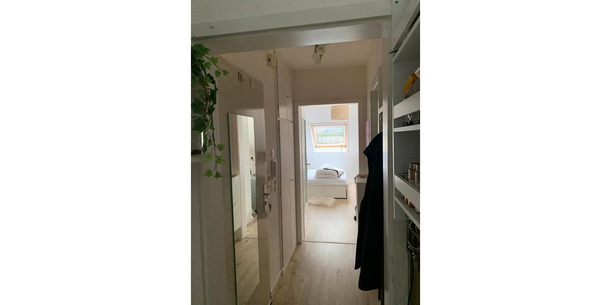 Dachgeschoßwohnung Stuttgart Vaihingen - 1.5 Zimmer, 32 m&sup2;, 850&euro; | Angebot:25944585