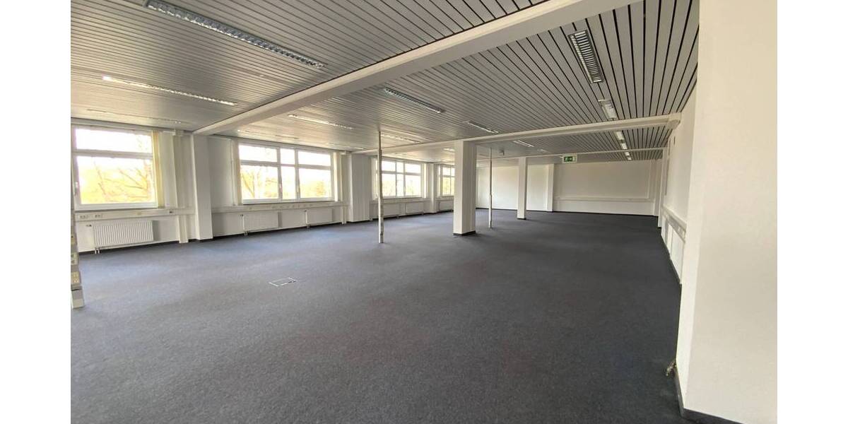 Gewerbeobjekt Sindelfingen Mitte - 14.824&euro; | Angebot:25704216