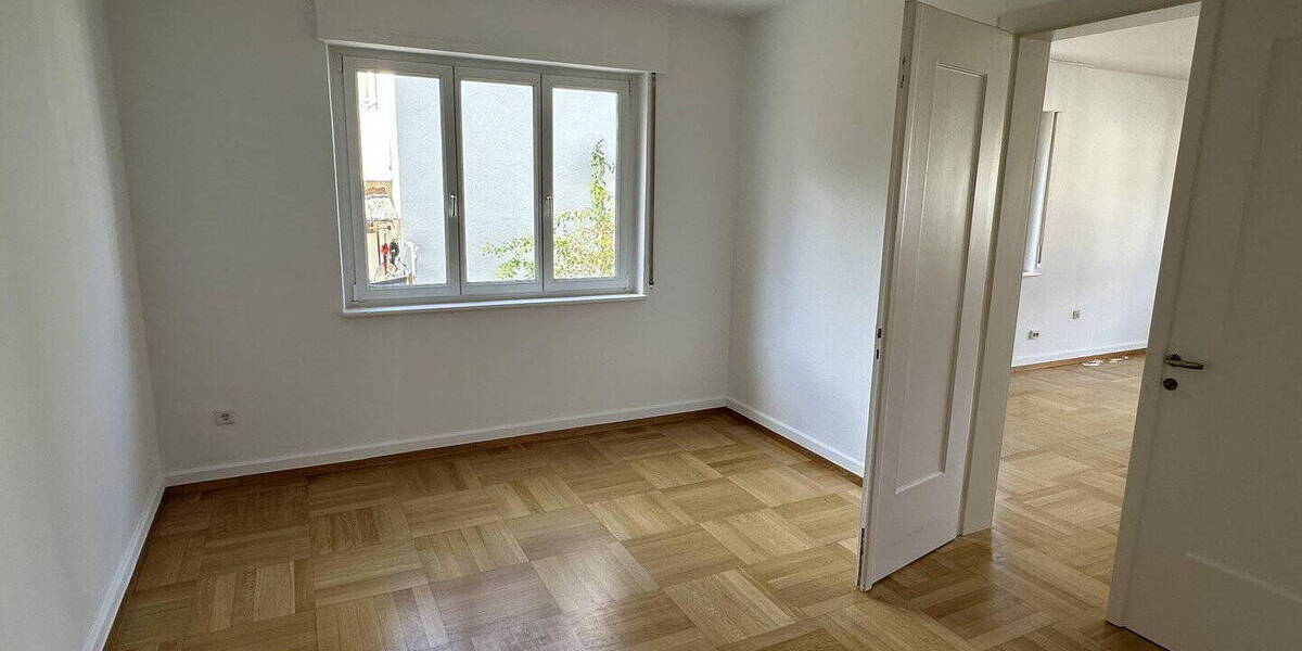 Etagenwohnung Stuttgart Botnang - 4 Zimmer, 110 m&sup2;, 1.590&euro; | Angebot:26511677