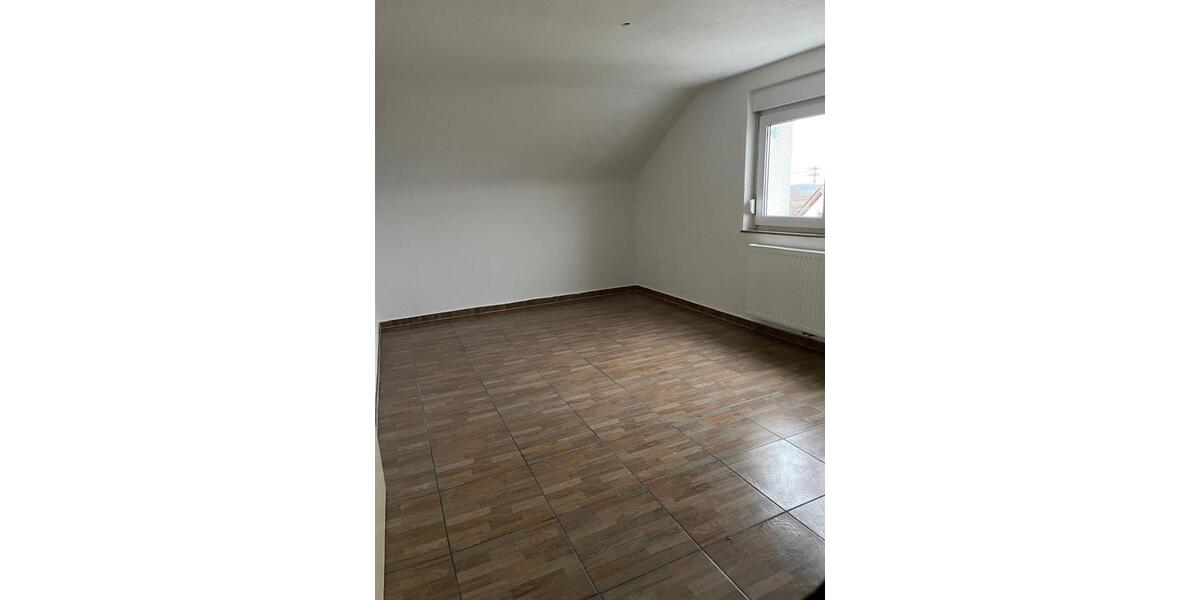 Dachgeschoßwohnung Backnang - 2.5 Zimmer, 60 m&sup2;, 700&euro; | Angebot:27580481