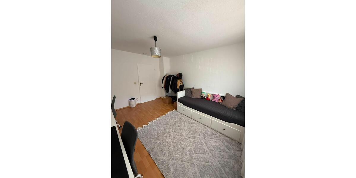 Etagenwohnung Esslingen am Neckar Brühl - 3 Zimmer, 76 m&sup2;, 1.250&euro; | Angebot:27583318