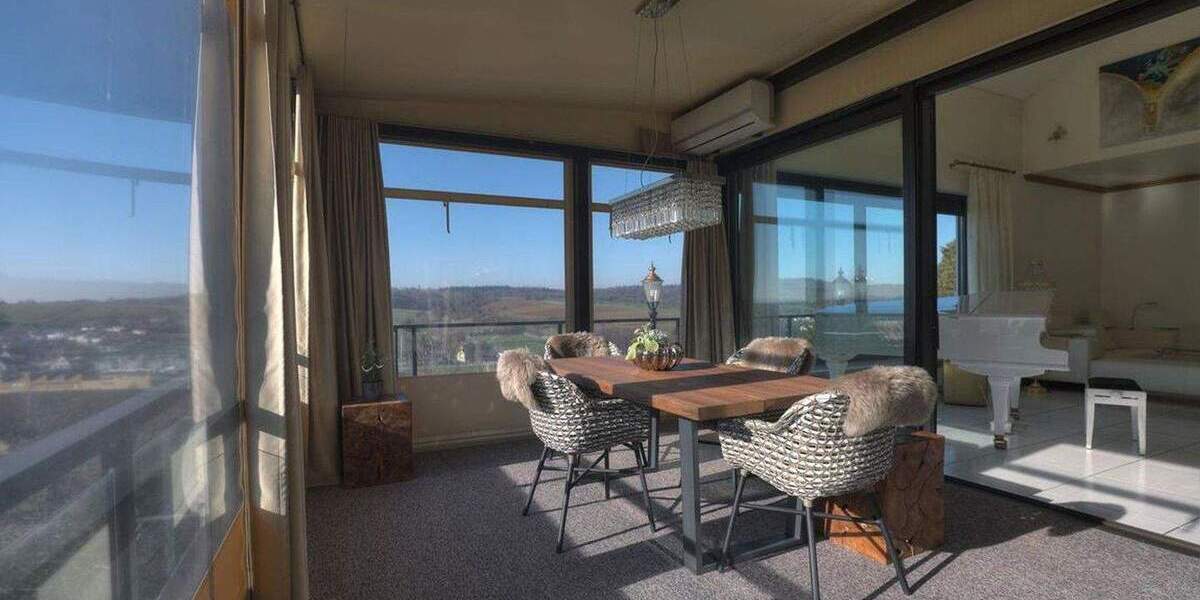 Einfamilienhaus Untergruppenbach - 9 Zimmer, 332 m&sup2;, 980.000&euro; | Angebot:25657368