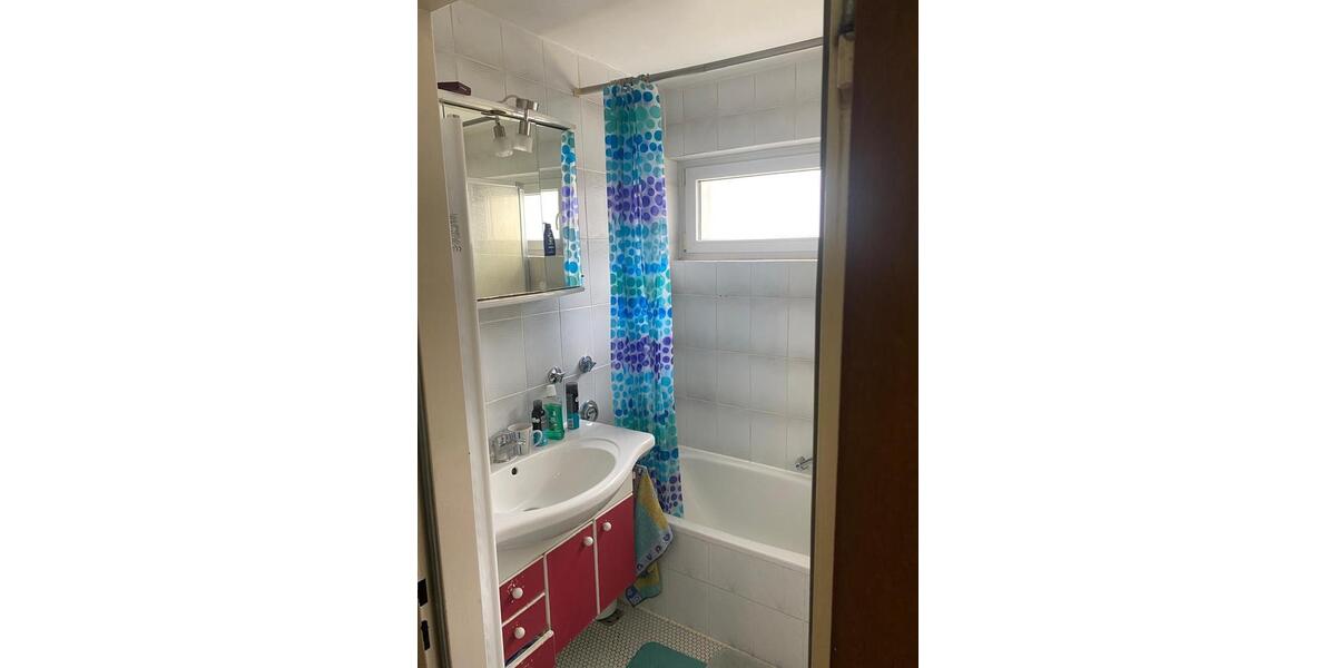 Etagenwohnung Backnang - 4.5 Zimmer, 106 m&sup2;, 350.000&euro; | Angebot:25632819