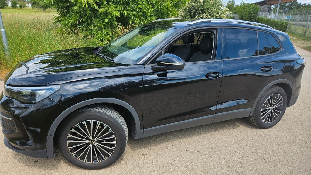 VW Tiguan 30.000 km 28.998 &euro; Leinfelden-Echterdingen (Musberg) 70771