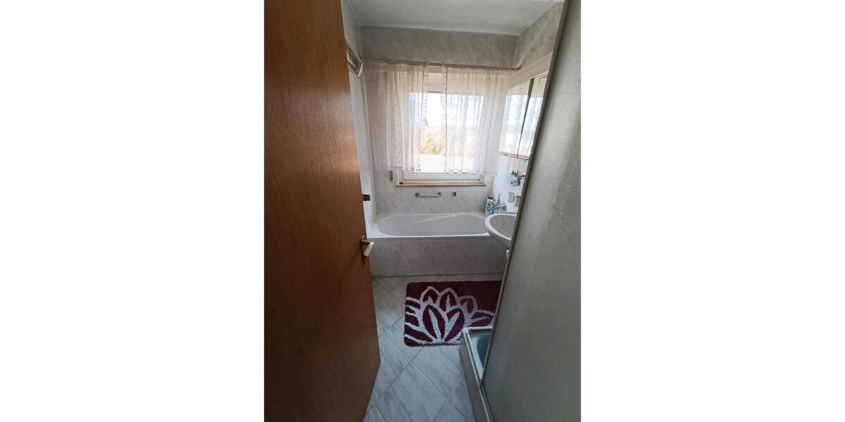 Etagenwohnung Schorndorf - 3 Zimmer, 76 m&sup2;, 290.000&euro; | Angebot:24563842