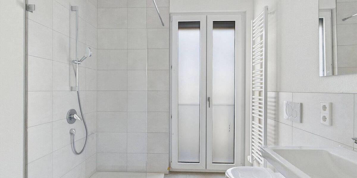 Etagenwohnung Sindelfingen Ost - 2 Zimmer, 73 m&sup2;, 1.360&euro; | Angebot:25669825