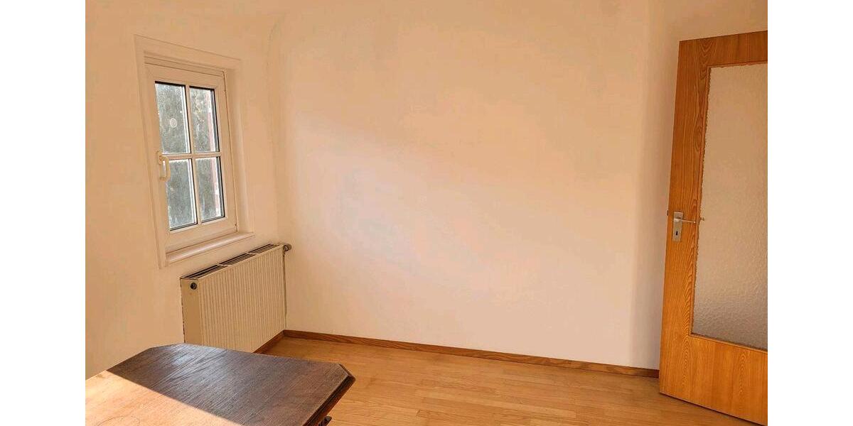 Dachgeschoßwohnung Stuttgart Birkach - 4 Zimmer, 74 m&sup2;, 990&euro; | Angebot:26431341