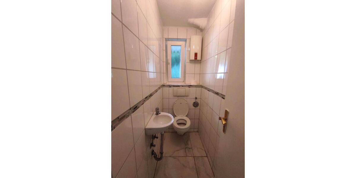 Hochparterre Esslingen am Neckar Pliensauvorstadt - 3 Zimmer, 65 m&sup2;, 1.200&euro; | Angebot:27589504
