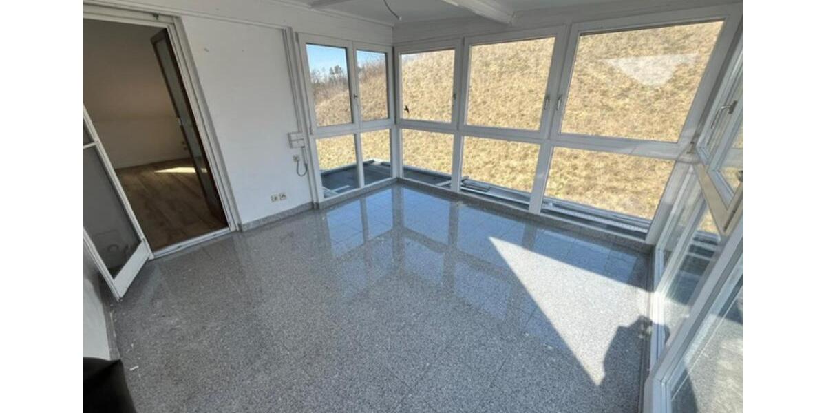 Dachgeschoßwohnung Friolzheim - 2.5 Zimmer, 86 m&sup2;, 1.100&euro; | Angebot:25794082