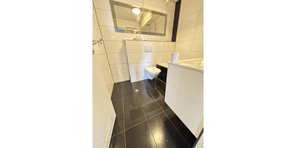 Etagenwohnung Freiberg am Neckar - 3 Zimmer, 75 m&sup2;, 249.000&euro; | Angebot:25512743