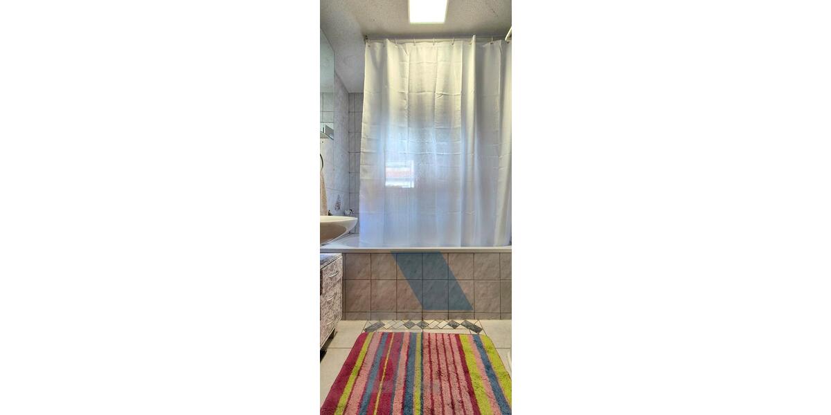 Mehrfamilienhaus, Wohnhaus Stuttgart Zuffenhausen - 8 Zimmer, 185 m&sup2;, 3.399&euro; | Angebot:23740226