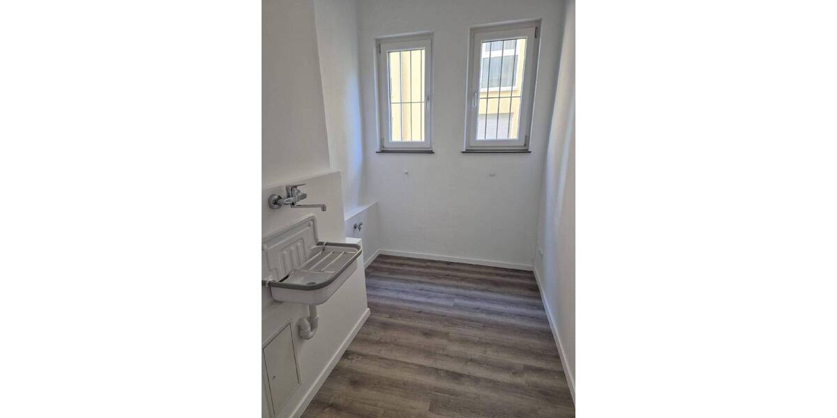 Gewerbeobjekt Stuttgart Ost - 3 Zimmer, 1.800&euro; | Angebot:26472847
