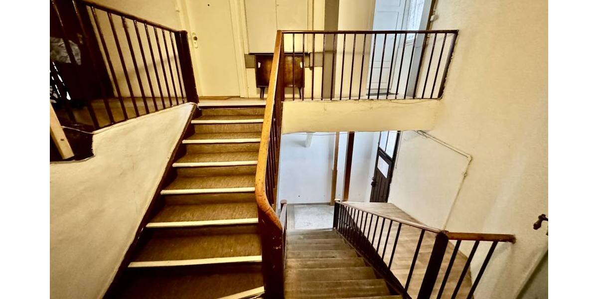 Mehrfamilienhaus, Wohnhaus Ludwigsburg Mitte - 3 Zimmer, 197 m&sup2;, 350.000&euro; | Angebot:25940062