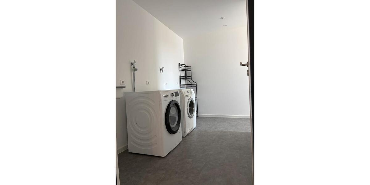 Hochparterre Leinfelden-Echterdingen Echterdingen - 10 Zimmer, 240 m&sup2;, 520&euro; | Angebot:25924863