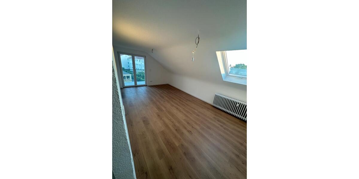 Dachgeschoßwohnung Neuhausen auf den Fildern - 3 Zimmer, 71 m&sup2;, 1.300&euro; | Angebot:27548763